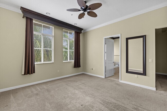 Building Photo - 2900 NW 125th Ave