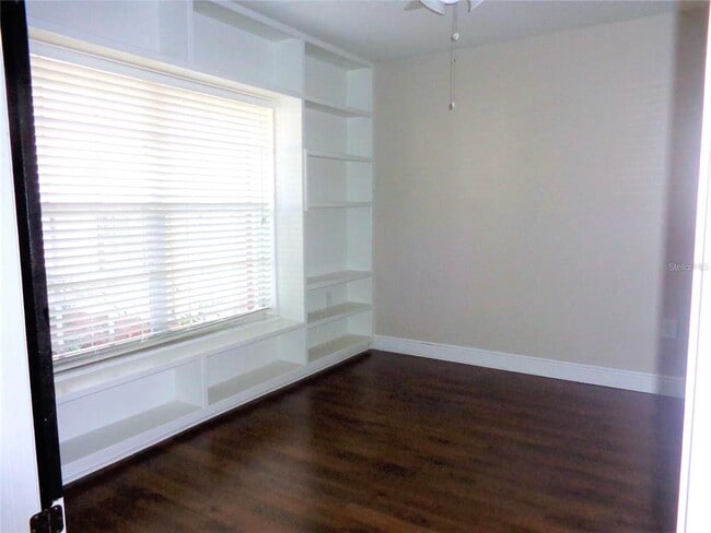 Building Photo - 7910 Hardwick Dr