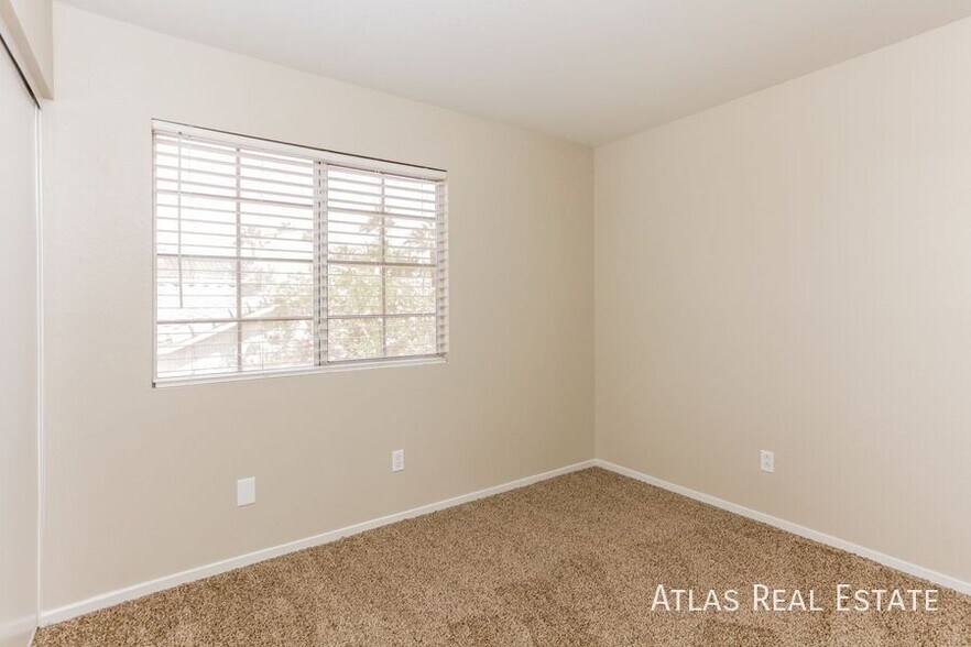 Building Photo - 6122 Flaming Arrow Rd