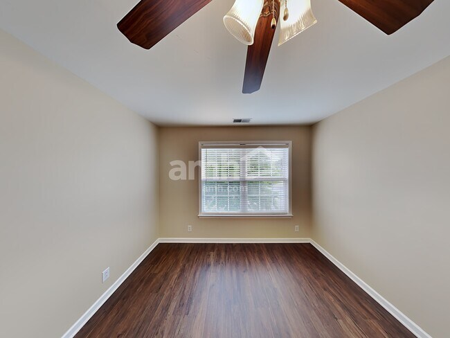 Building Photo - 2911 Morning Mist Ct