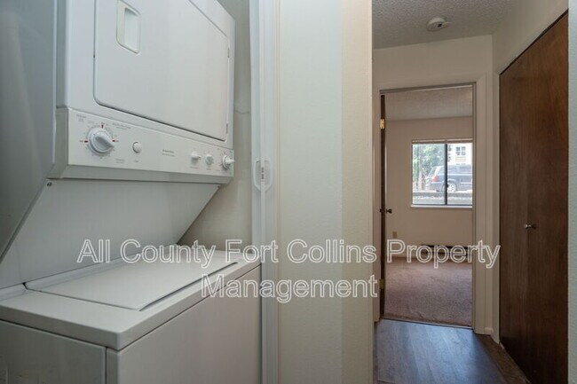 Building Photo - 1209 W Plum St
