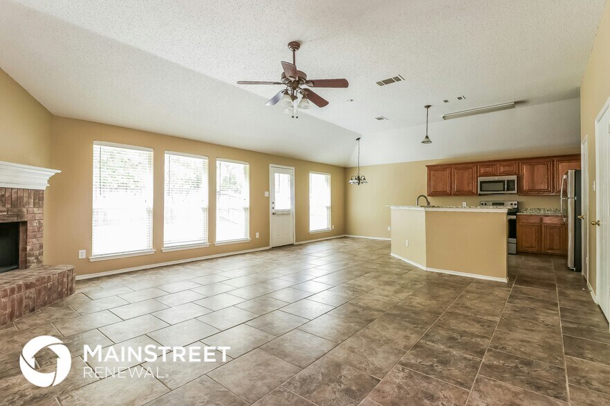 Building Photo - 8005 McMurtry Dr