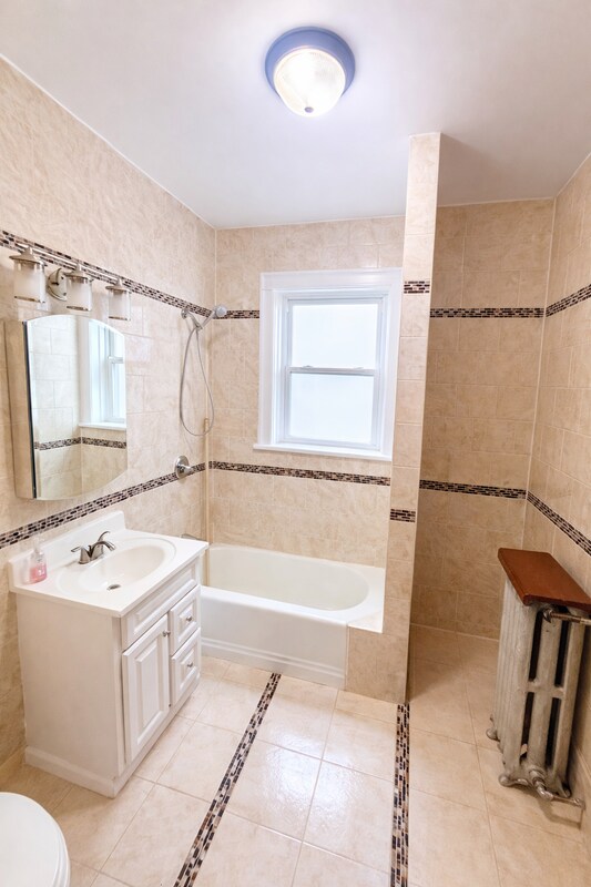 Building Photo - 2729 W Hirsch St