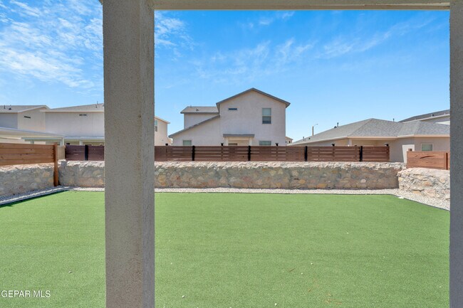 Building Photo - 12260 Desert Wolf Ave