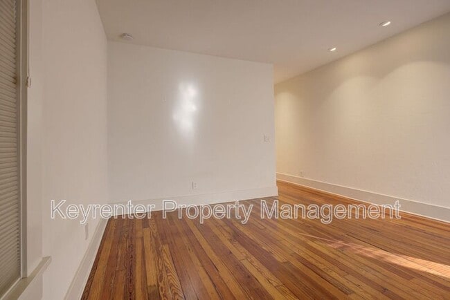 Building Photo - 812 NW 7th St