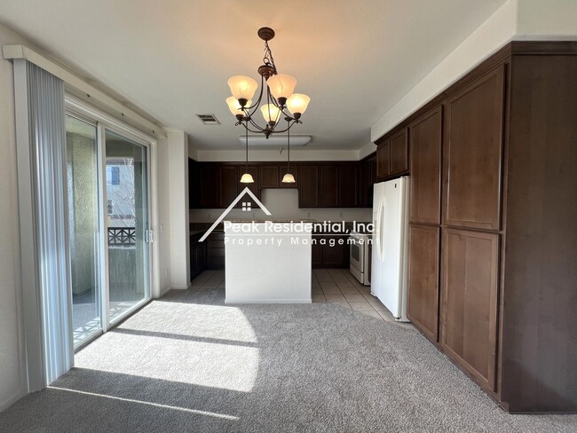 Building Photo - Spacious 3bd/3ba North Natomas Townhouse