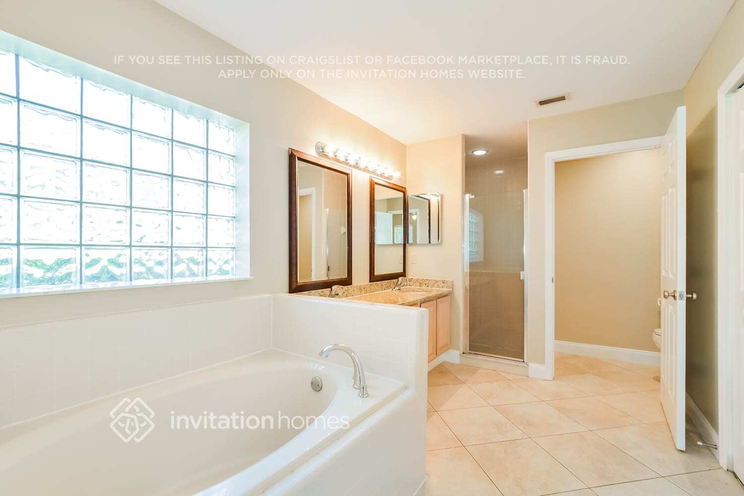 Building Photo - 724 Silver Birch Pl