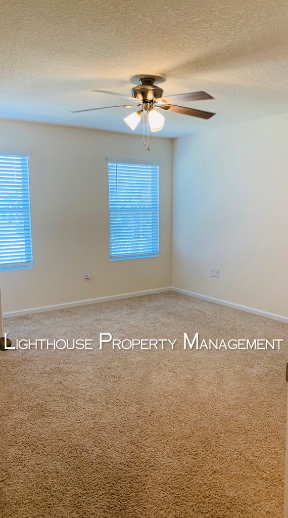 Building Photo - Modern Townhome in Baymeadows! Built in 2021!