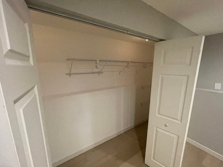 Building Photo - 3228 SW Dolph Ct