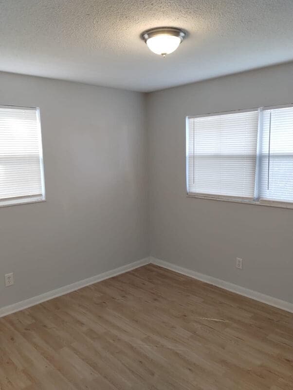 Building Photo - 893 Westgate Dr