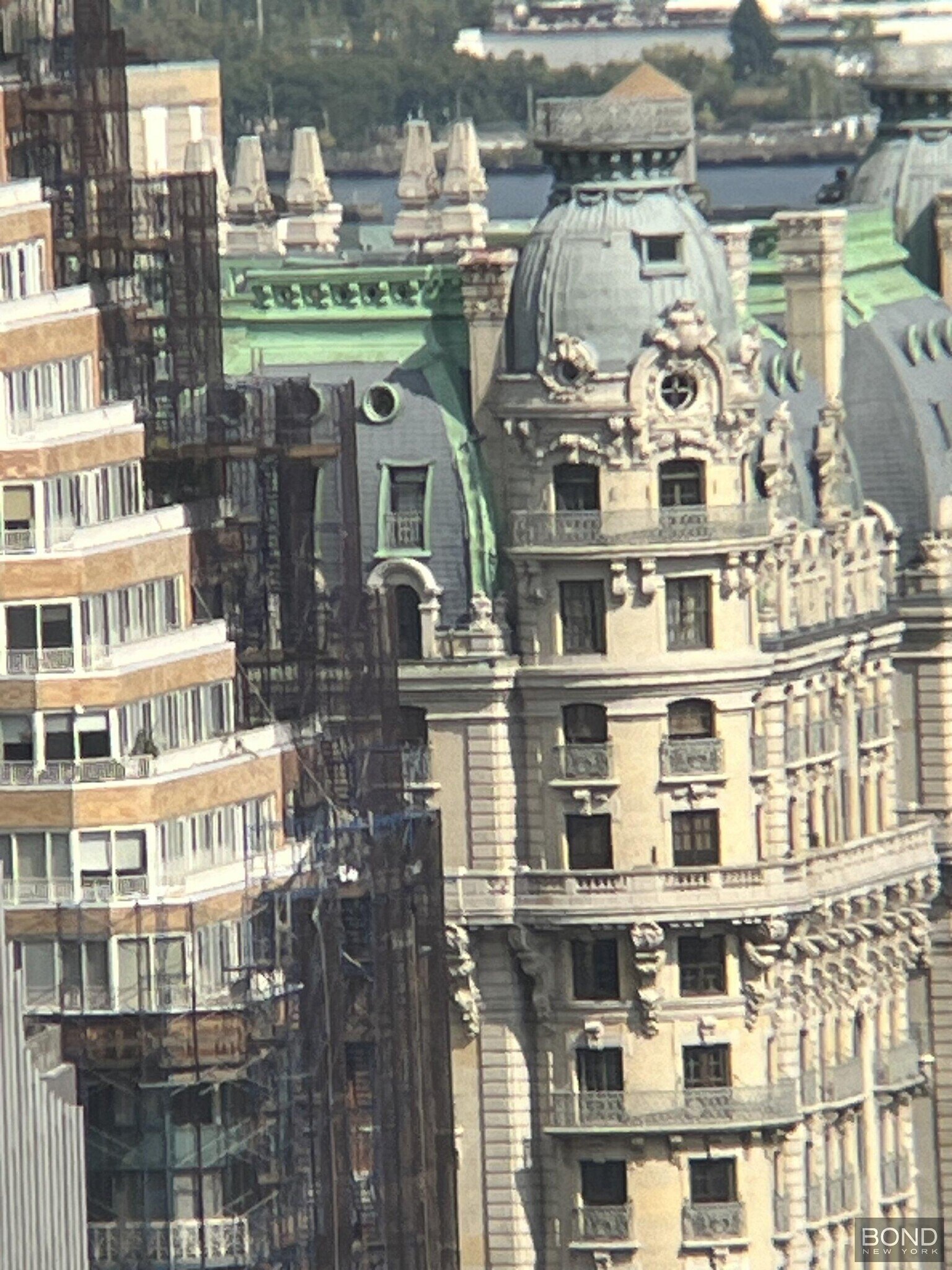 Building Photo - 1 W 60th St