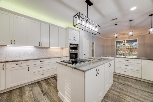 Building Photo - 1148 Sioux Cir