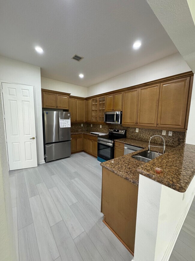 Building Photo - 6074 NW 116th Dr