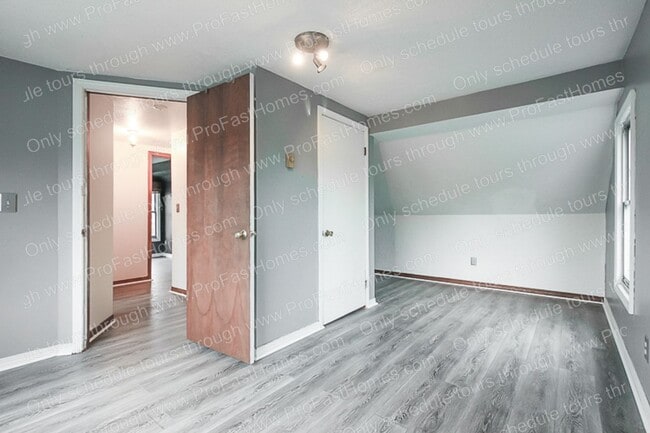 Building Photo - 3636 SE 77th Ave
