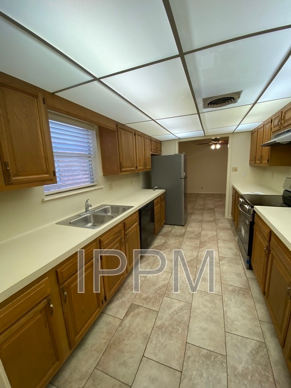 Building Photo - 1710 Palm Valley Dr W
