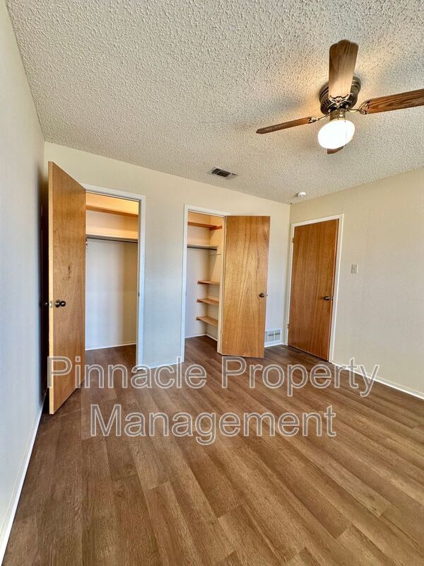 Building Photo - 5818 Davenport Dr