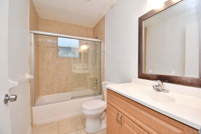 Building Photo - 1456 Waterway Cove Dr