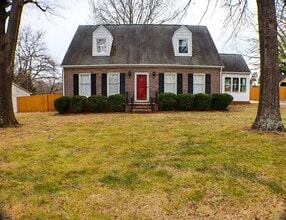 Building Photo - Lovely 5 bedroom, 2 bathroom brick home in Reidsville