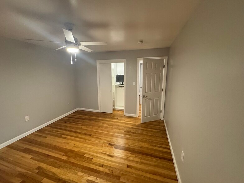 Bedroom 1 - 4 Lord St