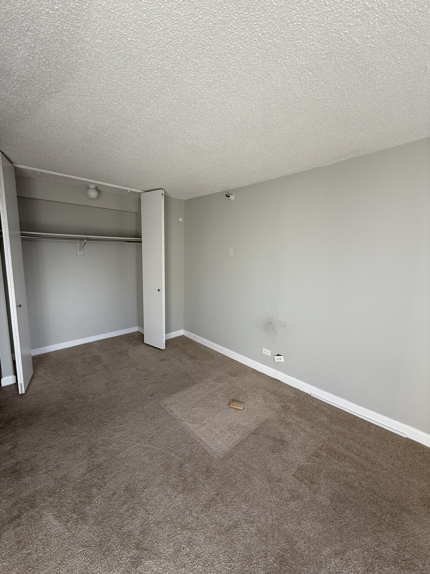 Building Photo - 10 E Ontario St