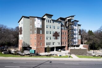 Building Photo - 1800 S I-35 Frontage Rd