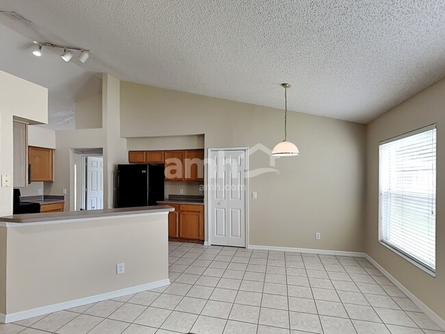 Building Photo - 4208 Kingbird Ct