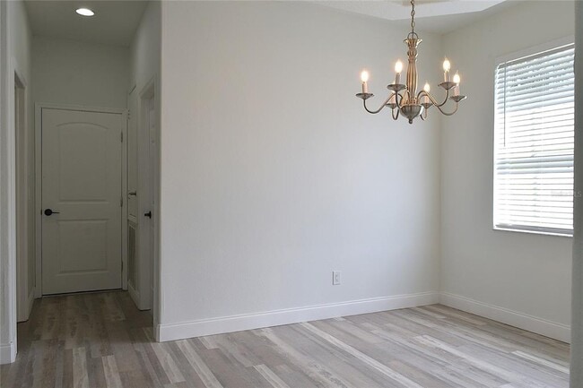 Building Photo - 5308 Cedarshake Ln