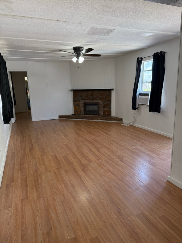 Building Photo - 622 Mariposa