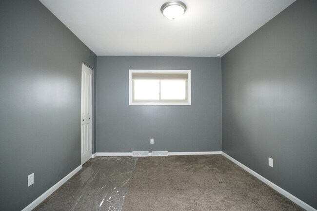 Building Photo - 6092 Cleveland St