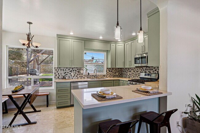 Building Photo - 904 Turney Dr