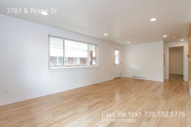 Building Photo - 3787 Perry St