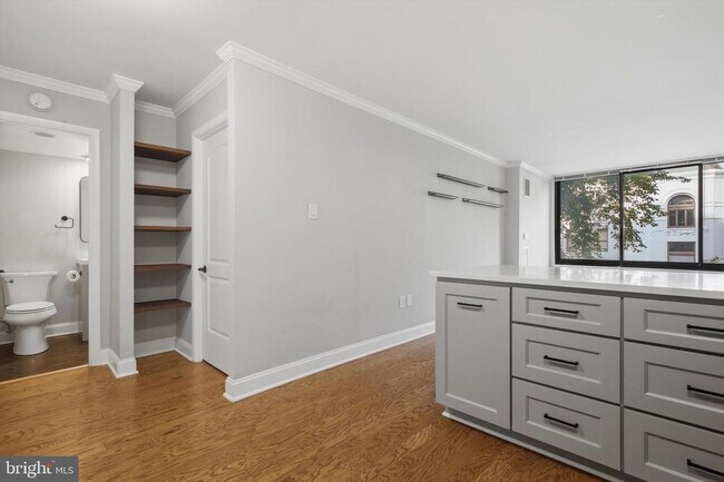Building Photo - 1301 20th St NW