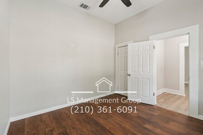 Building Photo - 622 Denver Blvd