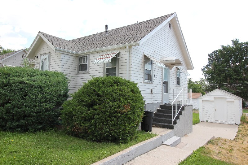 Building Photo - 2232 10th Ave
