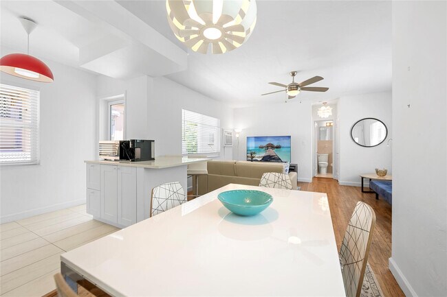 Building Photo - 3015 Seville St