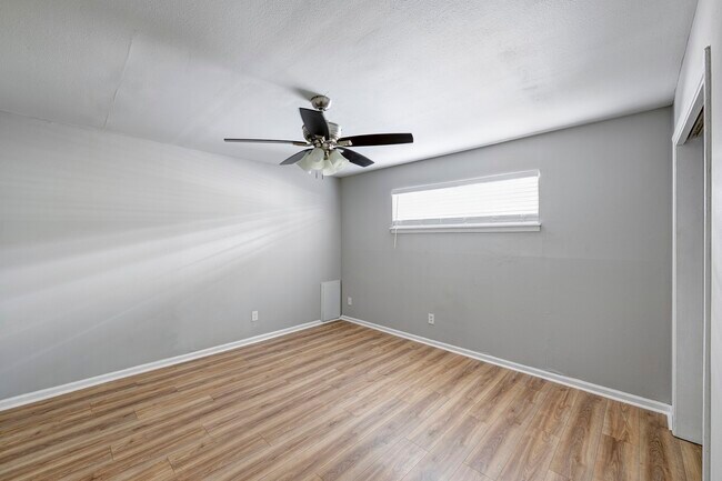 Building Photo - 1529 Wirt Rd