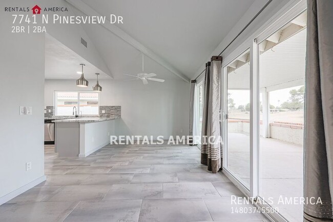 Building Photo - Resort Style Living