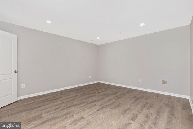 Building Photo - 6226 Newport Pl