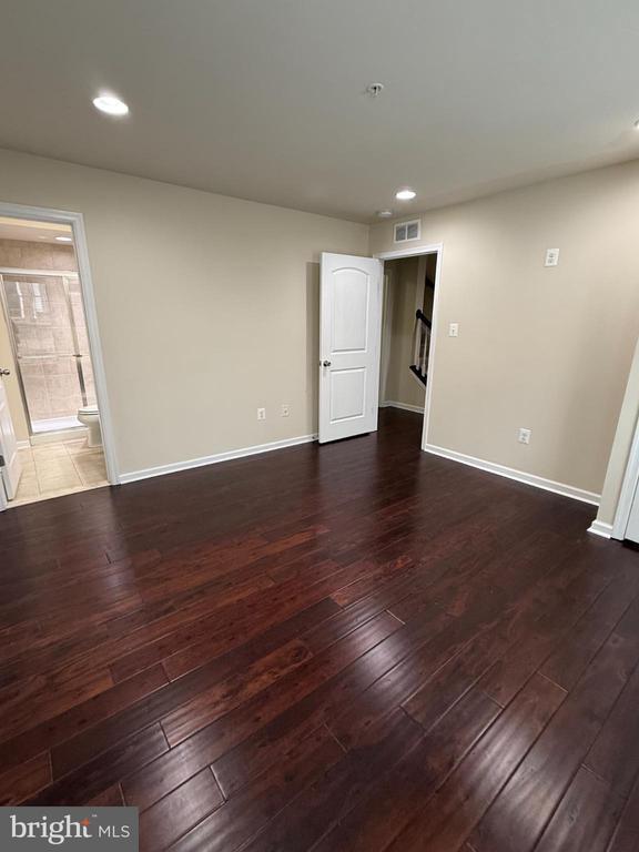 Building Photo - 7018 Foxton Way