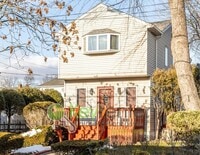 Building Photo - Spacious 2BR / 2.5BA Home with Huge Deck, Private Yard & Parking for 6