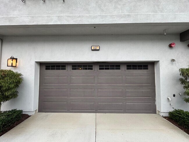 Building Photo - 4137 Rio Azul Way