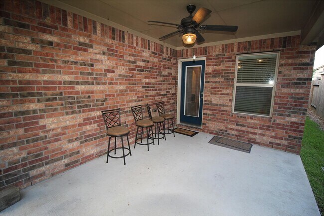Building Photo - 18768 Kelly Meadows Ln