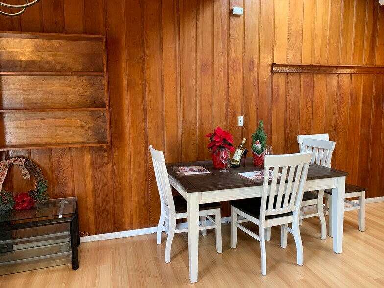 Building Photo - 1430 Manhattan Beach Blvd