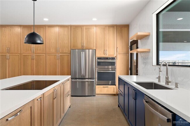 Building Photo - 35 Silverton Cir