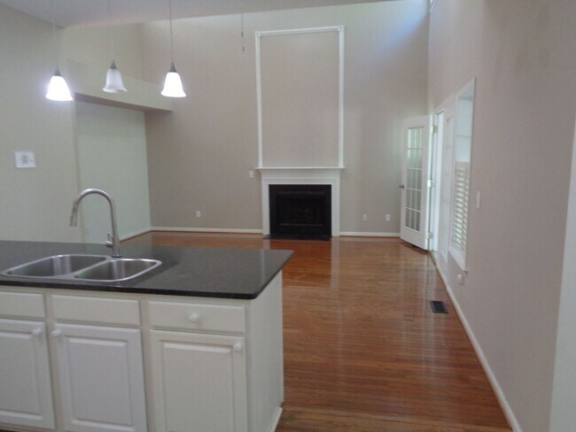 Building Photo - House For Rent in NW Greensboro!