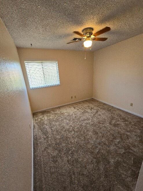 Building Photo - 3464 Ridgecrest Dr