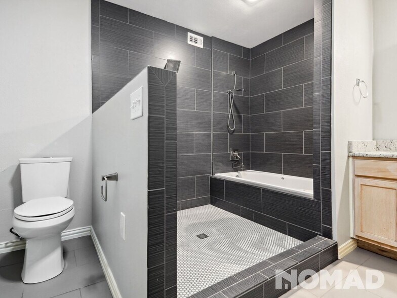Building Photo - 2908 Country Pl Cir