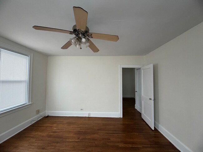 Building Photo - 6611 Kennedy Ave