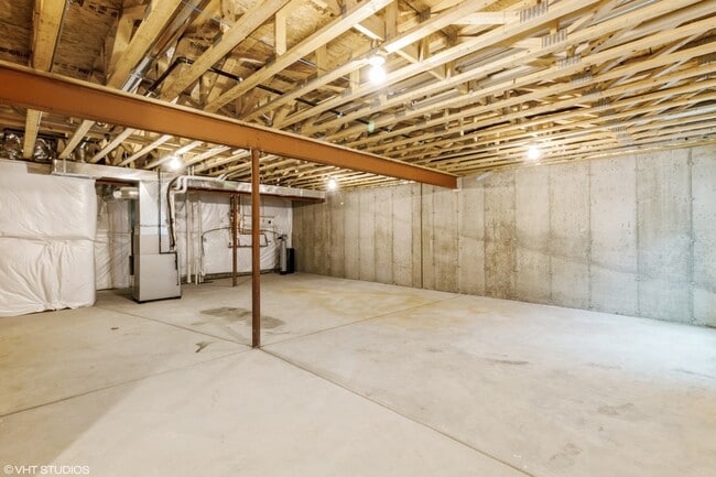 Building Photo - 738 Derby Ln