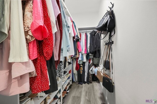 Building Photo - 820 S Audubon Pl Ave